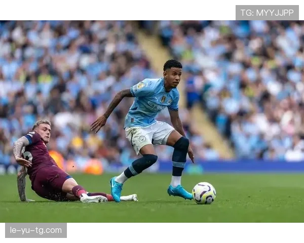 马赫雷斯闪耀赛场，精彩表现引领球队取胜