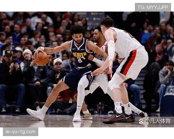 老鹰后场双枪穆雷火力全开，率队冲击季后赛