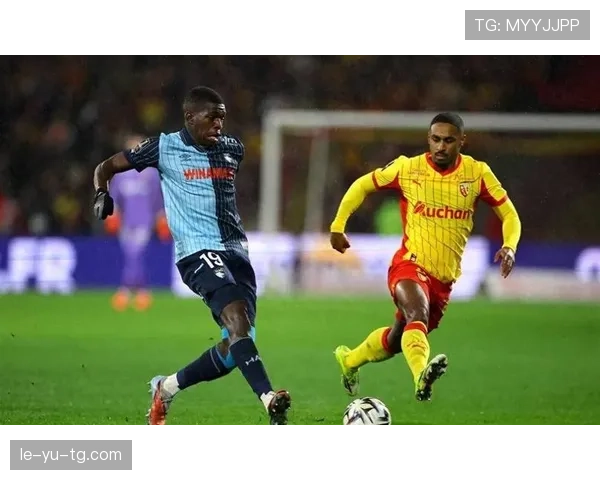 法甲积分榜更新：巴黎圣日耳曼强势反弹，争冠格局愈发激烈