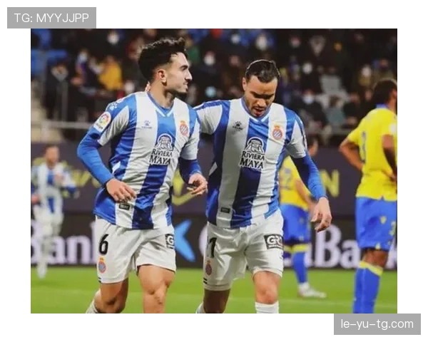 凯塞多中场站位解析：重塑球队战术体系和控球优势的关键因素