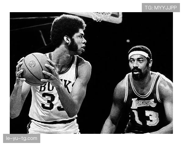 低位单打让张伯伦主导篮板胜过贾巴尔