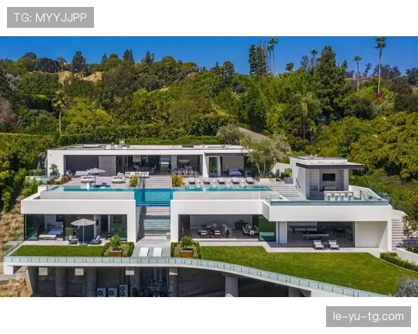 大阪刚买下比弗利山那套豪宅，月供比我年薪还高